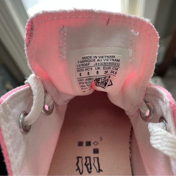 Converse Barbie pink Women’s 8/ men’s 6 - Picture 6 of 6